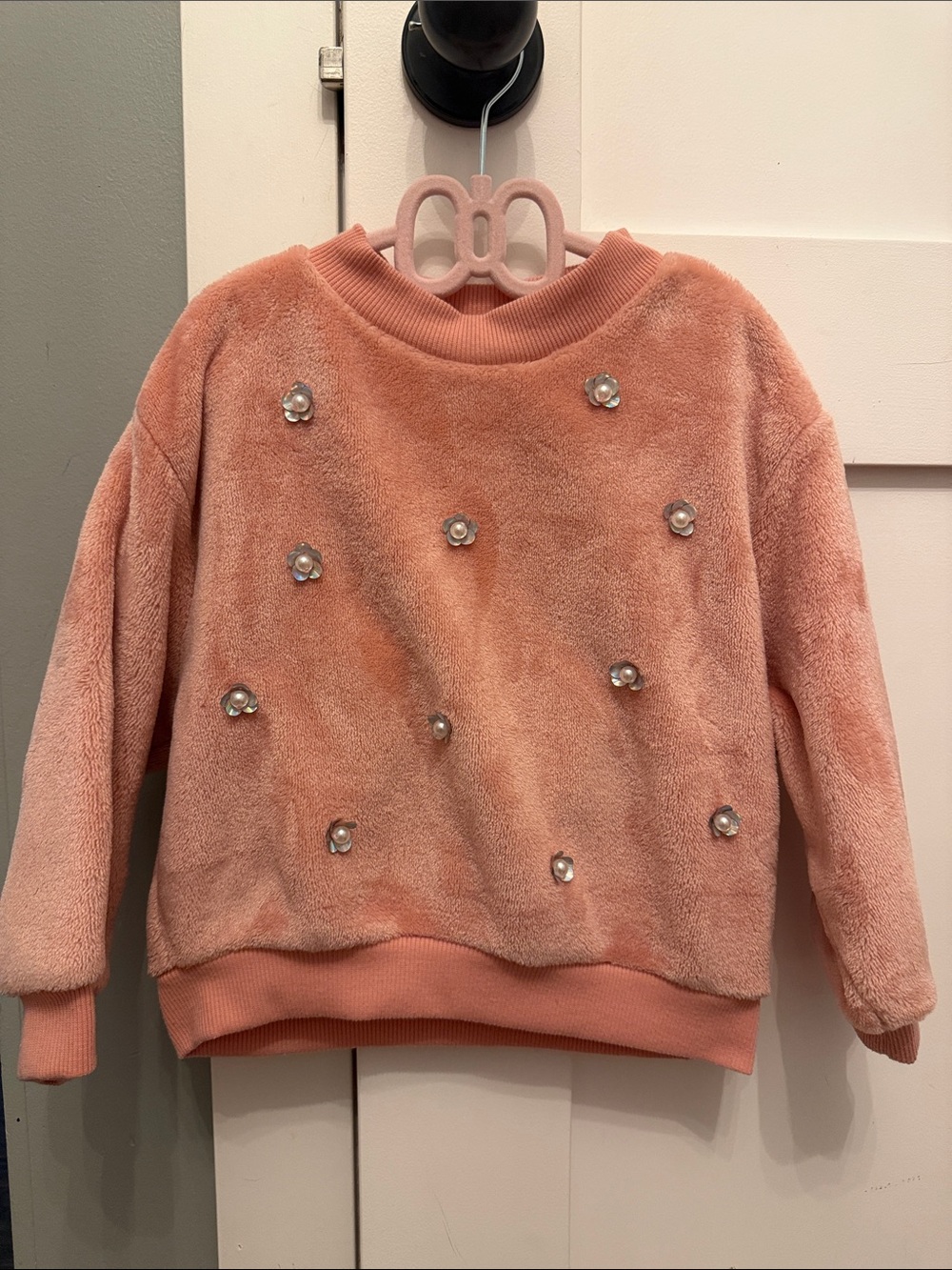 ✨5/$25✨Girls Plush Pink Flower-Appliqué Sweatshirt